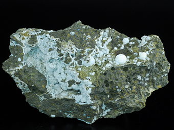 Mesolite and chabazite - Rupe di Aci Castello - Aci Castello - Etna Volcanic Complex - Catania prov. - Sicily - Italy