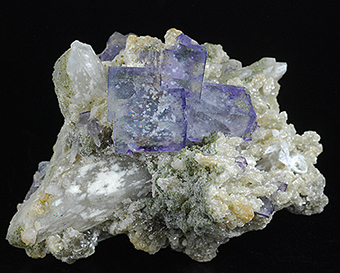 Fluorite and quartz - Yaogangxian mine - Yaogangxian W-Sn ore field - Yizhang Co. - Chenzhou pref. - Hunan prov. - China