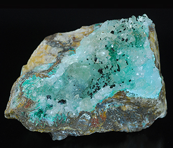Clinoatacamite, quartz, gypsum, malachite and chrysocolla - Lily mine - Pisco Umay - Ica dept. - Peru