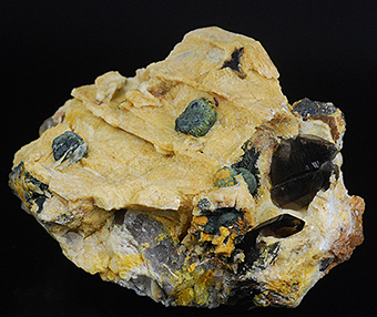 Dufrenite over albite and smoky quartz - Sapucaia mine - Sapucaia do Norte - Galilia - Doce valley - Minas Gerais - Brazil