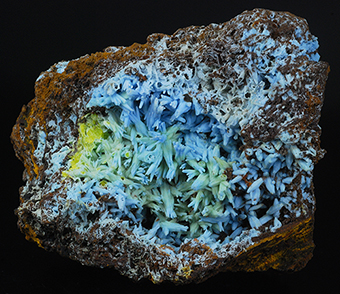 Plumbogummite ps after pyromorphite  and piromorphite - Yangshuo mine - Guangxi Autonomous Region - China