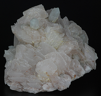 Manganoan calcite (var. of calcite) and prase quartz - Nikolaevskiy mine - Dal'negorsk - Kavalerovo Mining Distr. - Primorskiy Kray - Far-Eastern Region - Russia