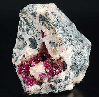 Roselite and heterogenite over dolomite - Bou Azer distr. - Tazenakht - Ouarzazate prov. - Souss-Massa-Dra Region - Morocco