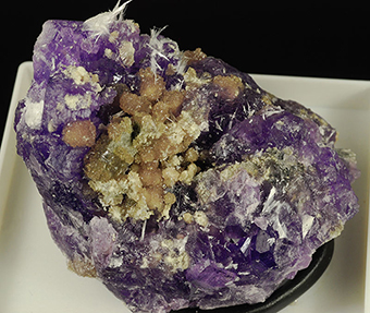 Krausite, coquimbite and alotrichite - Monte Arsiccio mine - Sant'Anna di Stazzema - Lucca prov. - Apuan Alps - Tuscany - Italy