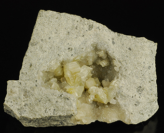 Weloganite and calcite . Francon quarry - Montral - Qubec - Canada