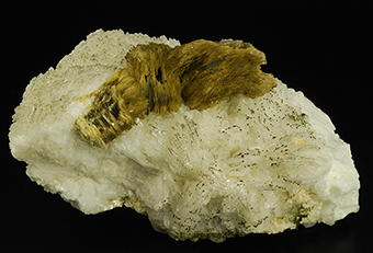Greifensteinite, albite and muscovite  Xanda mine  Virgem da Lapa  Minais Gerais  Brazil