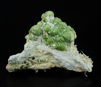 Demantoid garnet (var. of andradite) - Franscia Mine - Campo Franscia - Lanterna Valley - Malenco Valley - Sondrio prov. - Lombardy - Italy