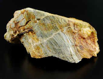Ferrocarpholite -Colle Ciarbonet - Acceglio - Maira Valley - Cuneo prov. - Piedmont - Italy