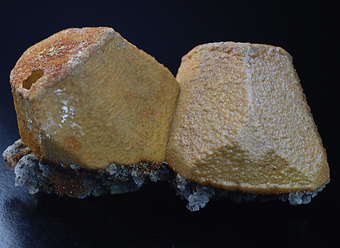 Siderite pseudomorph after calcite - Aggeneys - Northern Cape prov. - South Africa