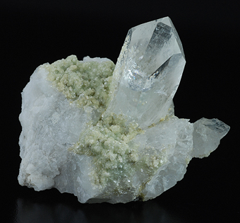 Cookeite over quartz - La Croix de Fer pass - Saint Sorlin d'Arves - Savoie - Rh�ne-Alpes - France