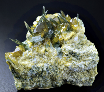 Diopside and epidote - Antrona valley - Verbano-Cusio-Ossola prov. - Piedmont - Italy