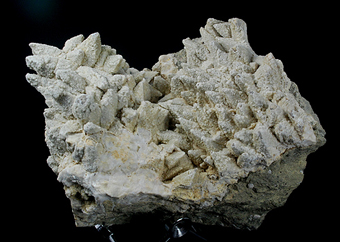 Chabazite-Ca over calcite - S.Nicol� valley - Fassa valley - Trento prov. - Trentino-Alto Adige  -  Italy