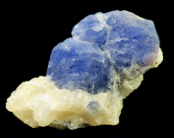 Hackmanite (var. of sodalite) - Koksha valley - Badakshan prov. - Afghanistan