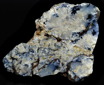 Todorokite over opal - Bettolino - Baldissero Canavese - Canavese distr. - Torino prov. - Piedmont - Italy