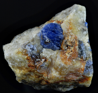 Hackmanite (var. of sodalite) - Koksha valley - Badakshan prov. - Afghanistan