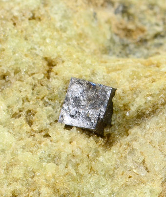Latrappite - Oka complex, Oka, Deux-Montagnes RCM, Laurentides, Qubec, Canada