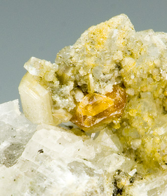 Quintinite-(3T) - Zheleznyi Mine (Iron Mine), Kovdor Massif, Kola Peninsula, Murmanskaja Oblast', Northern Region, Russia