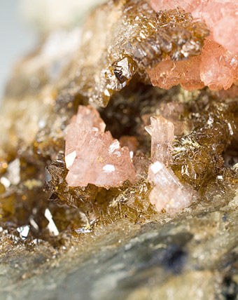 Correianevesite with Hureaulite - Jocao pegmatite, Galilia, Doce valley, Minas Gerais, Brazil