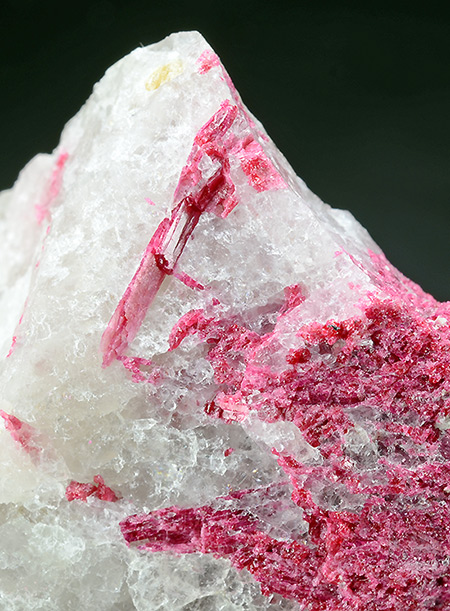 Zoisite var. Thulite -  Leksvik Thulite Quarry, Hindremseter, Leksvik, Indre Fosen, Trndelag, Norway