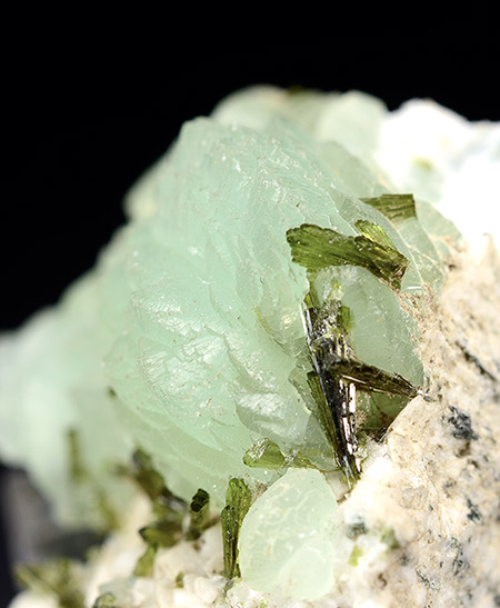 Prehnite - Gneiss quarries, Arvigo, Calanca Valley, Misox (Mesolcina Valley), Grischun (Grisons; Graubnden), Switzerland