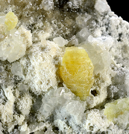Weloganite - Francon quarry, Montral, Qubec, Canada (TYPE LOCALITY)