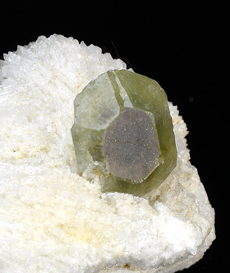 Apatite-(CaF) - Sapo Mine, Goiabeira, Minas Gerais, Brazil