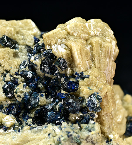 Whiteite and Lazulite - Rapid Creek - Dawson Mining distr. - Yukon - Canada