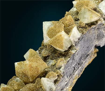 Wardite with Eosphorite - Rapid Creek - Dawson Mining distr. - Yukon - Canada