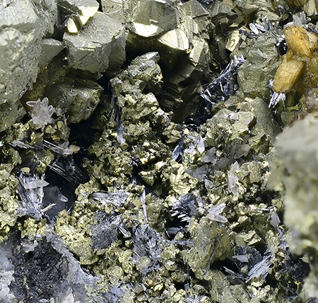 Aikinite, Chalcopyrite- Julcani District, Peru