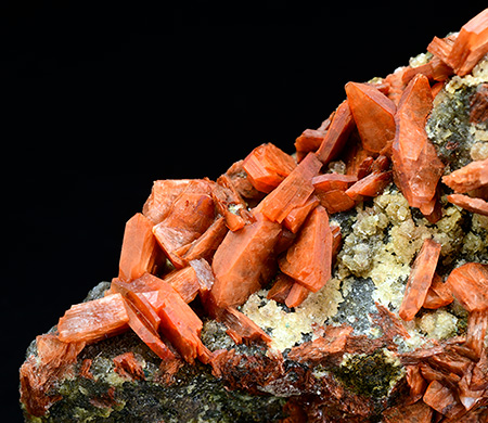 Heulandite - Drio le Pale, Buffaure Group, Fassa Valley, Trento Province, Trentino-Alto Adige, Italy