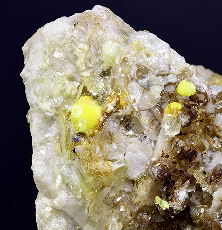 Haiweeite, Calcite, Gypsum, San Geraldo do Baixio, Minas Gerais, Brazil